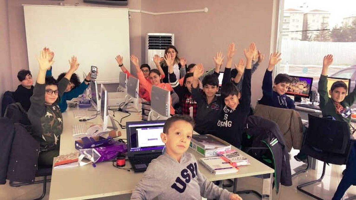 Kod Akademi ile Çocuklar Teknoloji Üretiyor