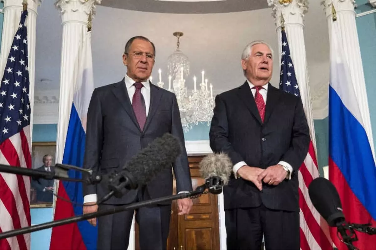 Lavrov ve Tillerson, Suriye ve Kuzey Kore\'yi Görüştü