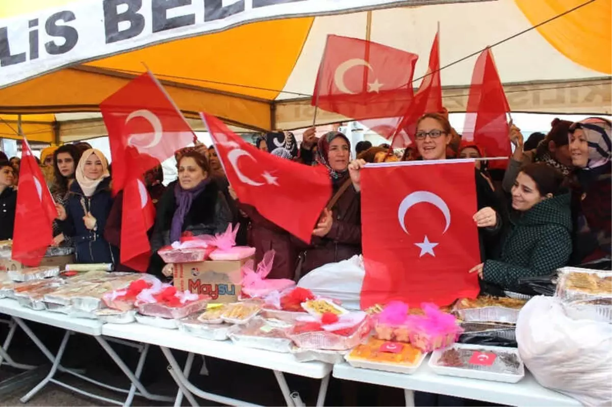 Mehmetçiğe Ev Hanımlarından Yemek