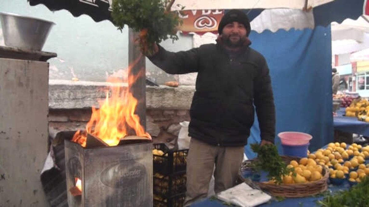 Pazarcıların Zorlu Kış Şartları