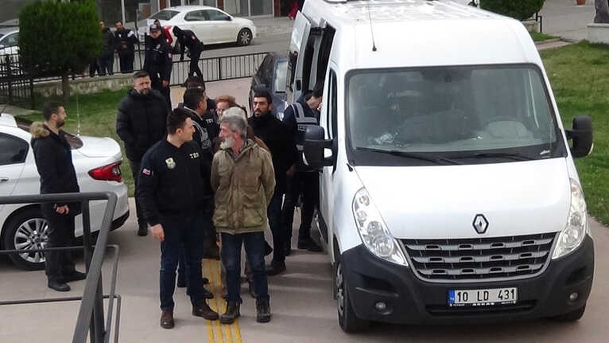 PKK Propagandası Yapan İki Kişi Tutuklandı