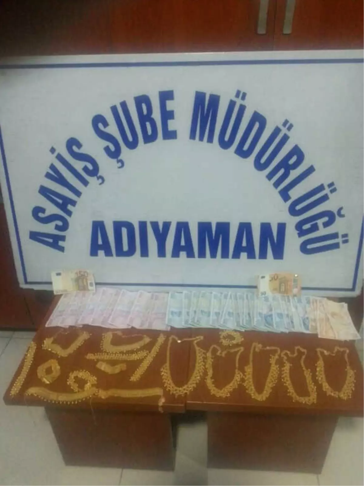 Sahte Altın Dolandırıcıları Yakayı Polise Kaptırdı