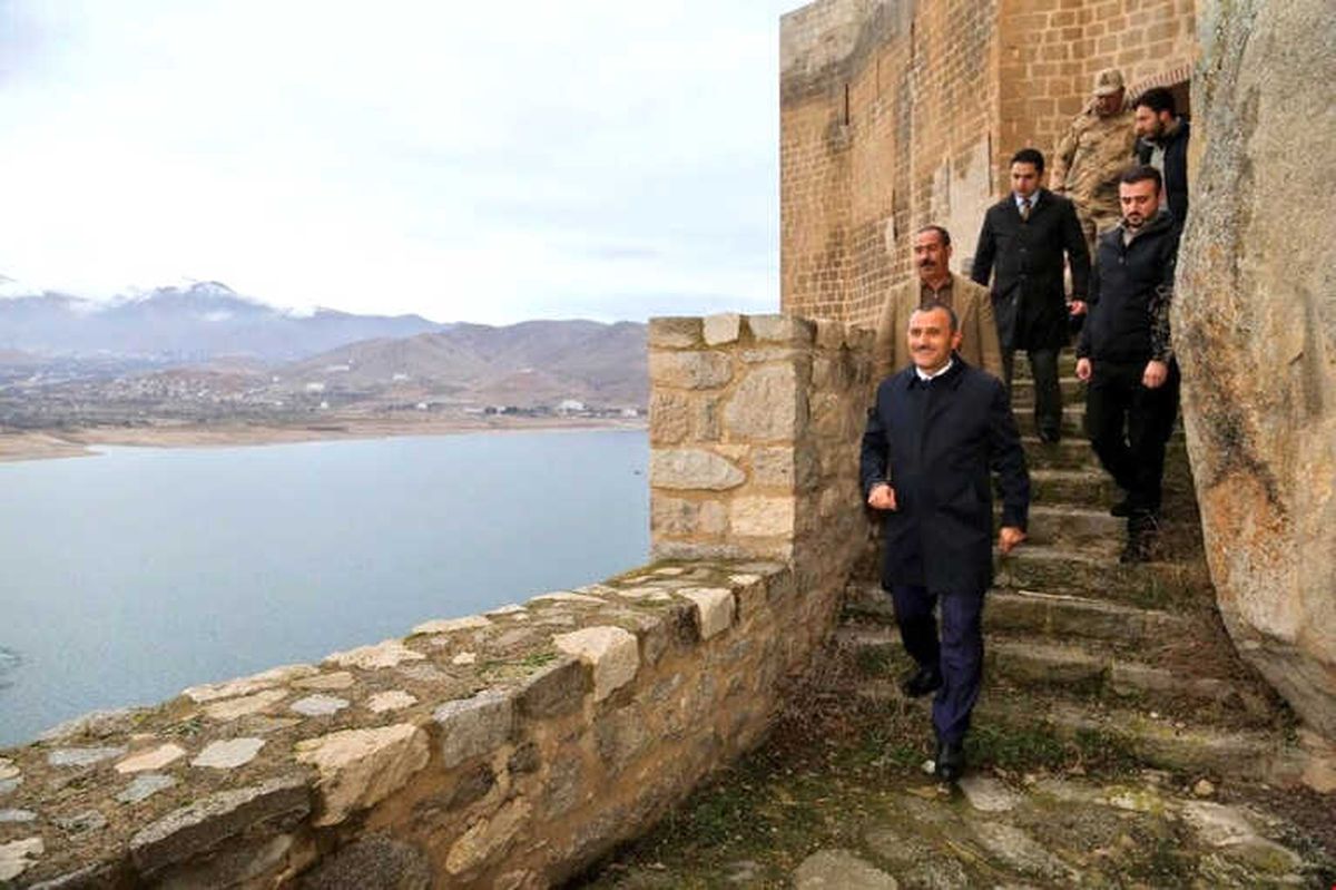 Vali Sonel Pertek\'te İncelemede Bulundu