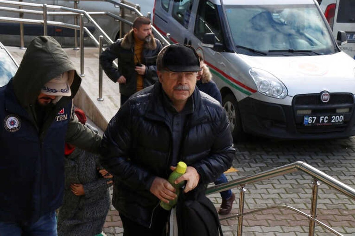 Zeytin Dalı Harekatı\' Üzerinden Paylaşım Yapan 3 Kişi Adliyeye Sevk Edildi