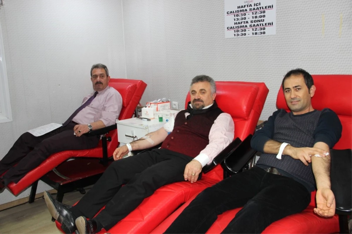 Afrin\'deki Mehmetçik İçin Gazetecilerden Kan Bağışı