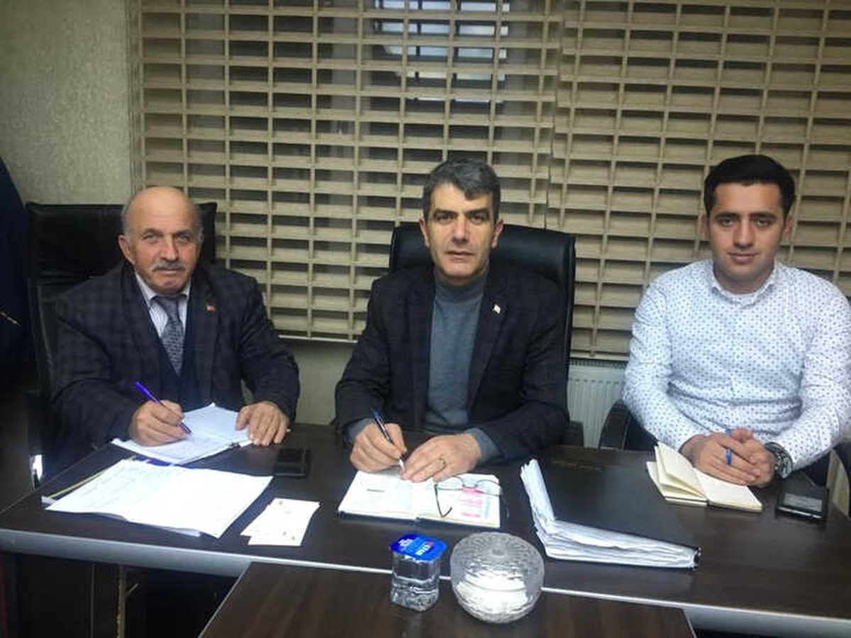 AK Parti Merkez İlçe Yönetim Kurulu Toplandı