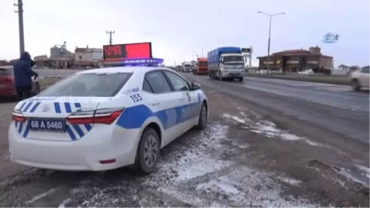 Aksaray\'da Emniyet Sürücüleri Görüntülü ve Sesli Uyarıyor
