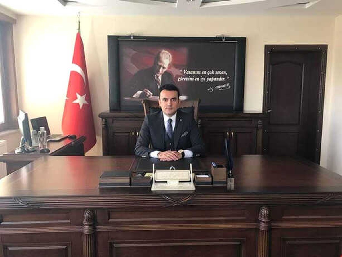 Altıntaş Kaymakamı Musa Kazım Çelik: İlçemizi Bayraklarla Donatalım