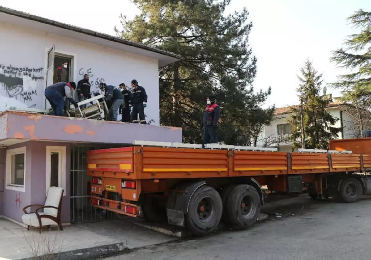 Atıl Vaziyetteki Vatan Hastanesi Yıllar Sonra Boşaltıldı