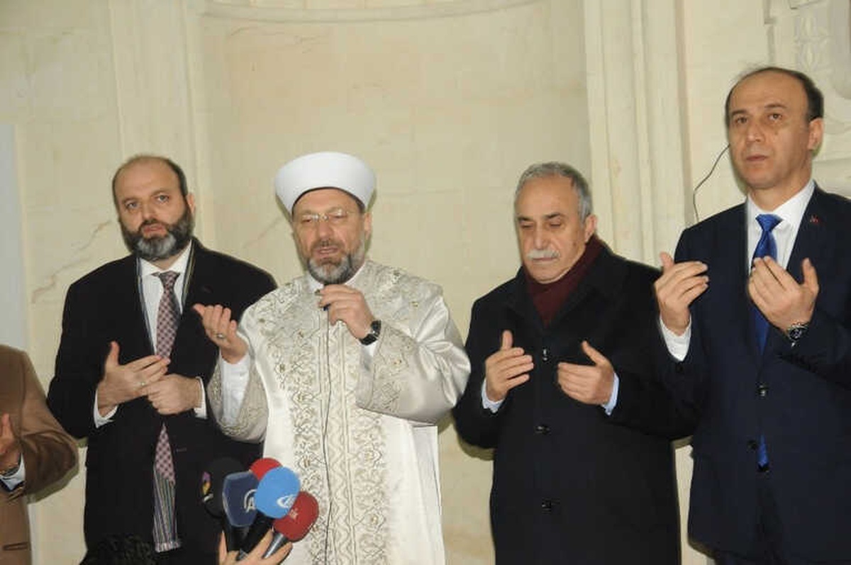 Bakan Fakıbaba Cami ve Sosyal Tesisin Açılışını Yaptı