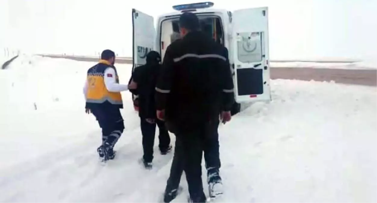 Bakan Yılmaz\'ın Amcasının Yardımına Karla Mücadele Ekipleri Yetişti