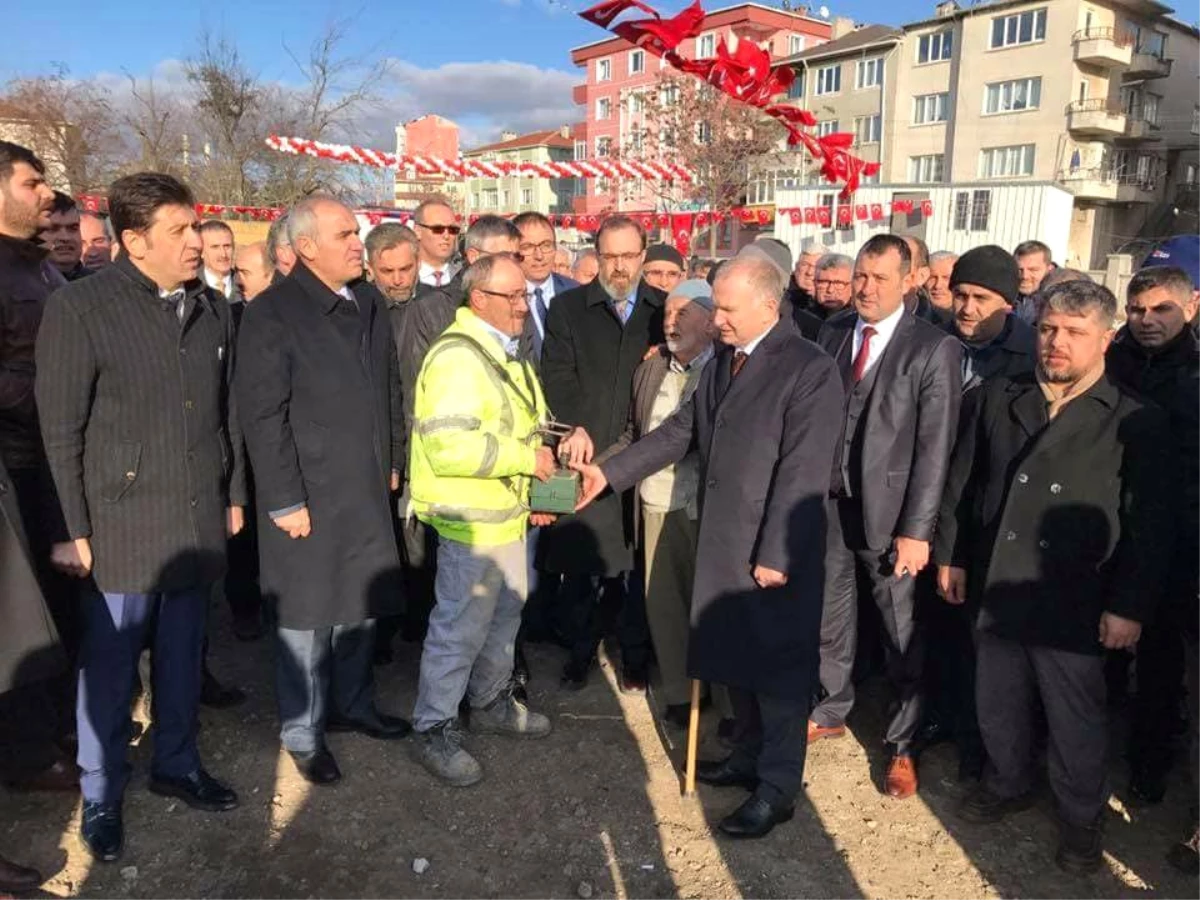 Çorlu Anadolu İmam Hatip Lisesi Uygulama Camii\'nin Temeli Atıldı