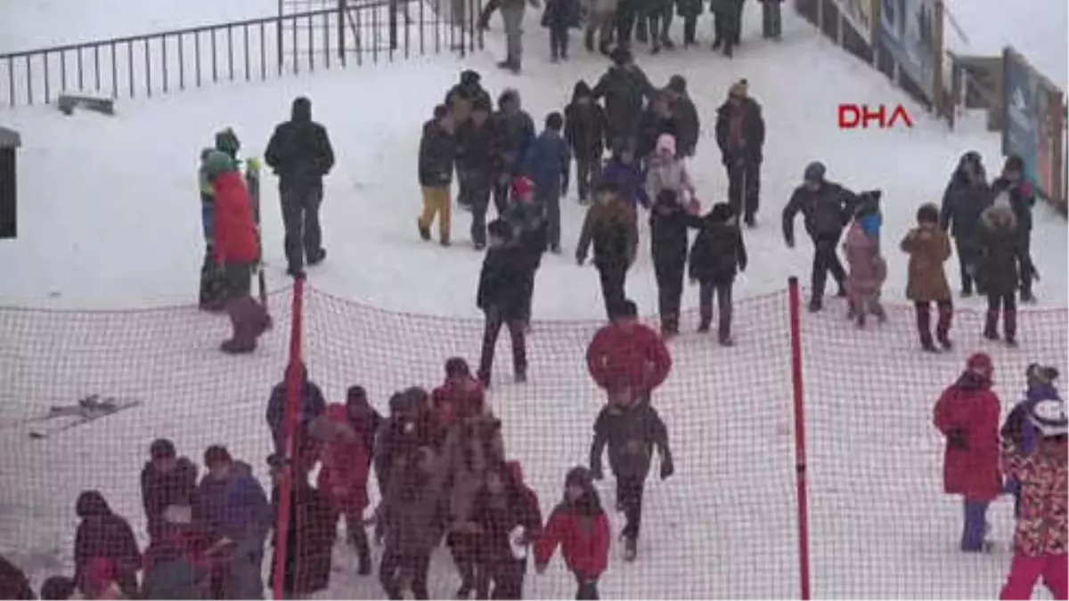 Erzurum Teröre, 2 Bin 300 Rakımlı Zirvede Türk Bayraklı Protesto