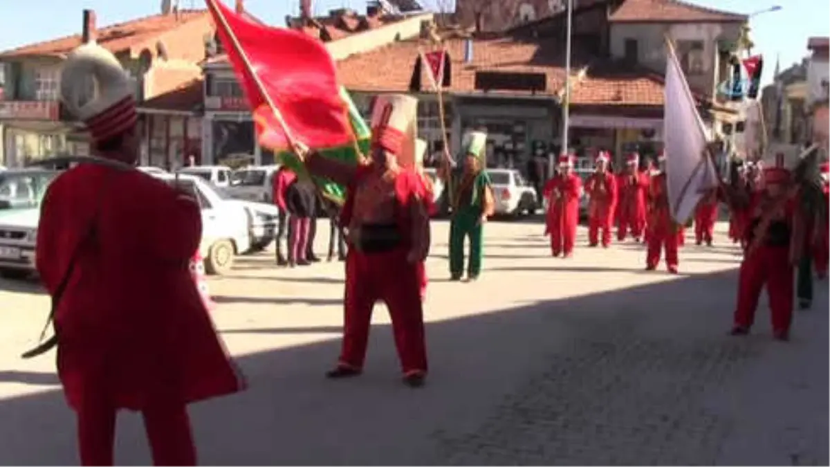 Hisarcık Mehter Takımı\'ndan Askerlere Destek Gösterisi