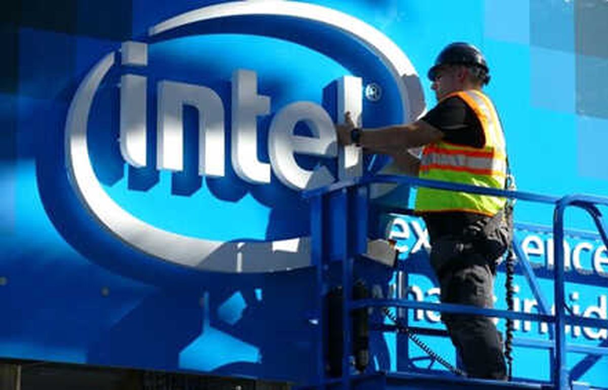 Intel\'in Dördüncü Çeyrek Geliri Arttı