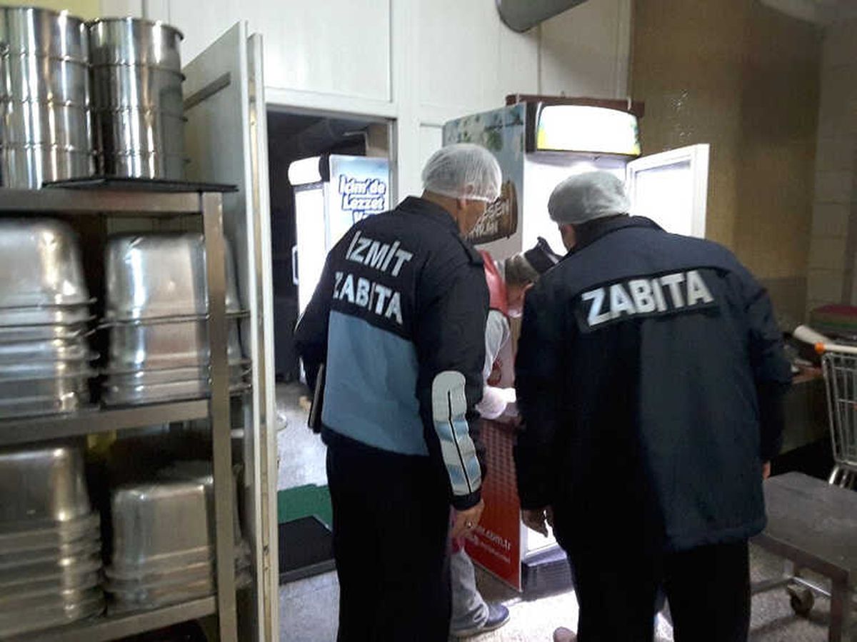 İzmit\'te 12 Bin 500 İşyeri Denetlendi