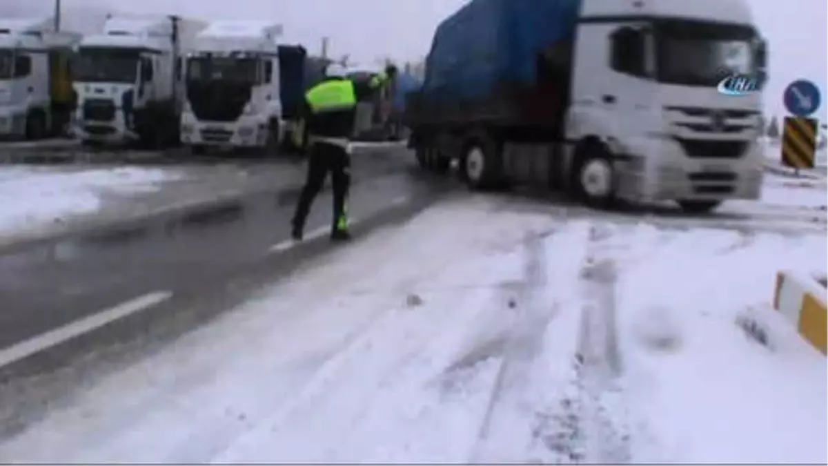 Konya Antalya Karaayolu Kar Nedeniyle Kapatıldı