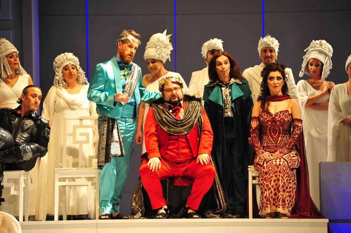 "La Belle Hélène" Opereti, Sanatseverler İle Buluşuyor