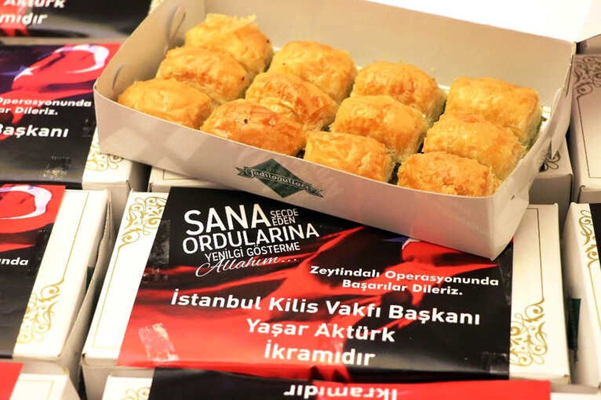 Mehmetçiğe Baklavalı Moral