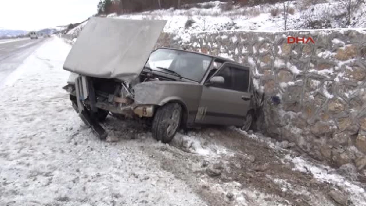 Tokat\'ta Buzlanma Kazası 5 Yaralı