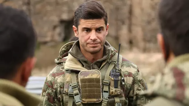 Ünlü Oyuncu Engin Benli, Fox TV'nin Asker Dizisi Savaşçı ...