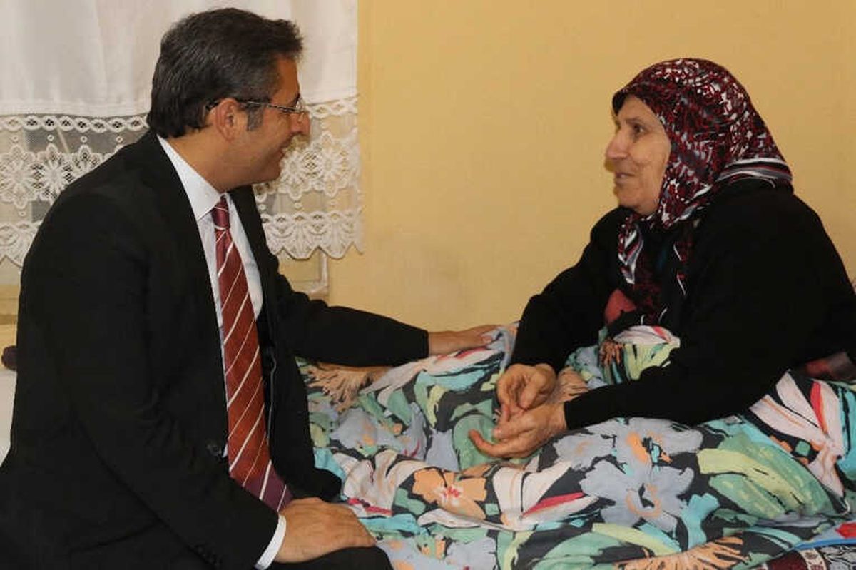 Akdeniz Belediyesi\'nin Evde Bakım Hizmetleri Artarak Devam Ediyor