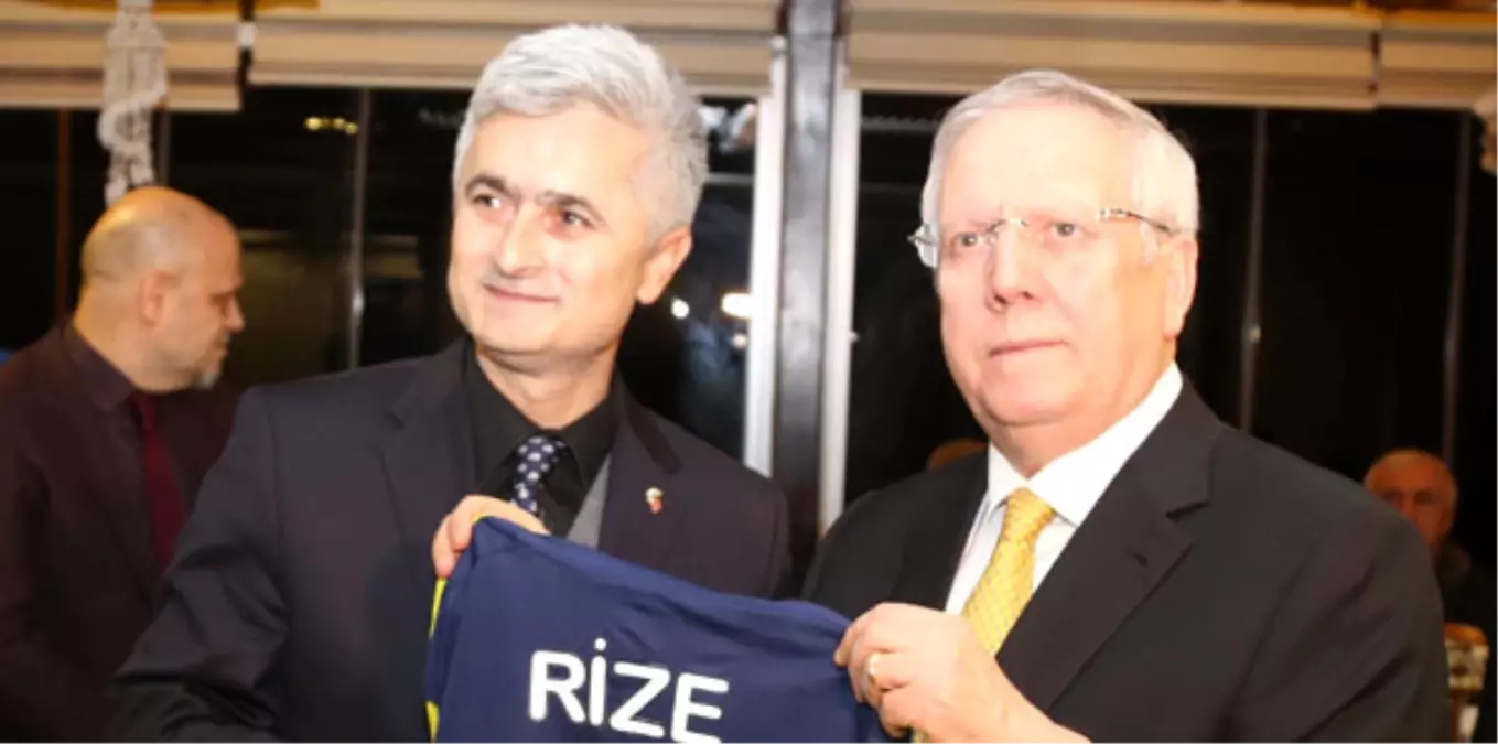 Aziz Yıldırım: "Rizelilerin Çoğu Fenerbahçelidir"