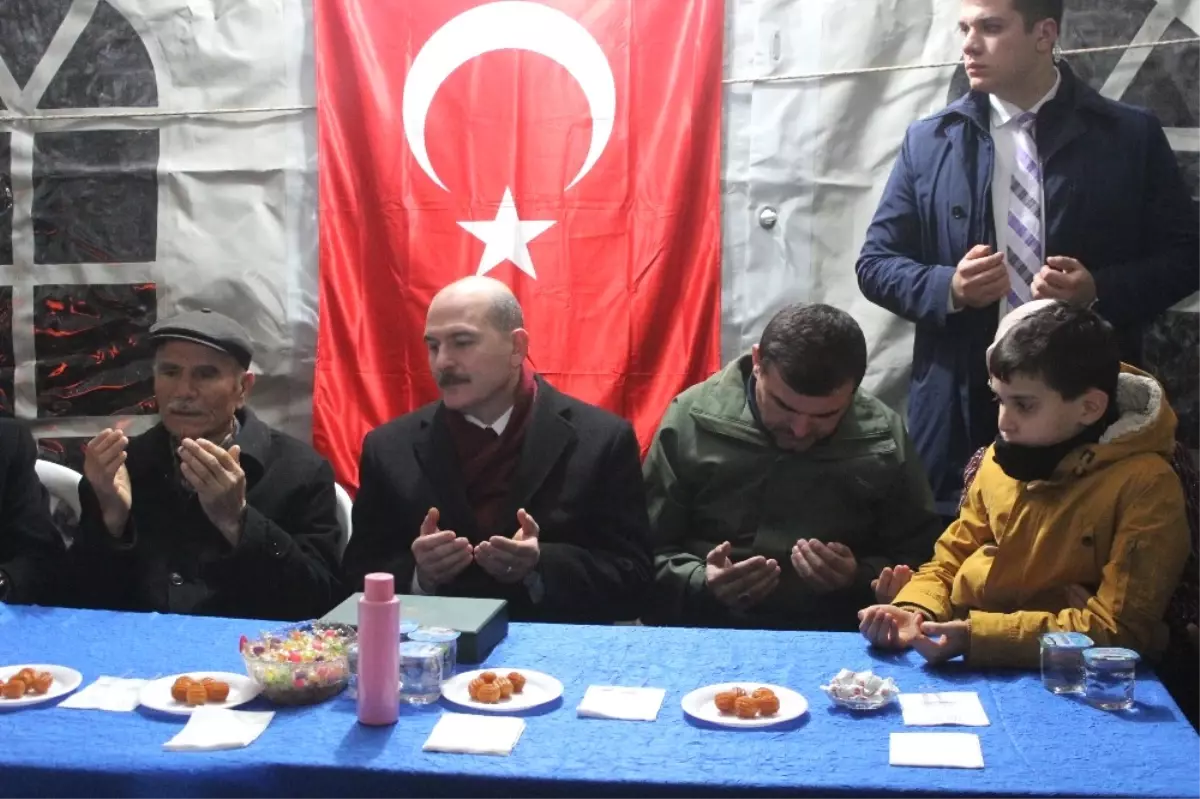 Bakan Soylu, Bitlis Şehidi Hilmi Öz\'ün Baba Evini Ziyaret Etti