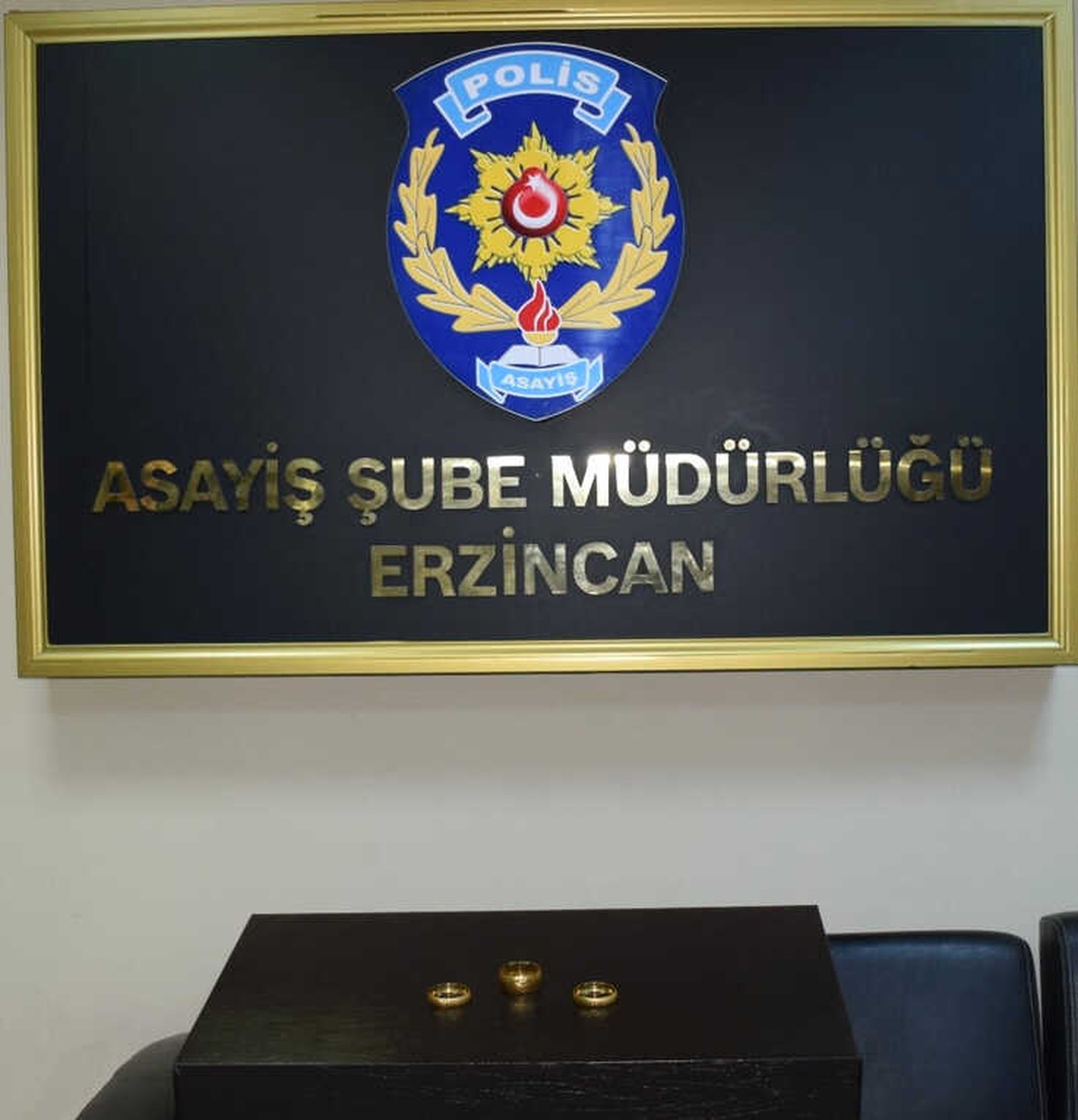 Çaldığı Altınları Kuyumcuda Bozdurmaya Çalışırken Yakalandı
