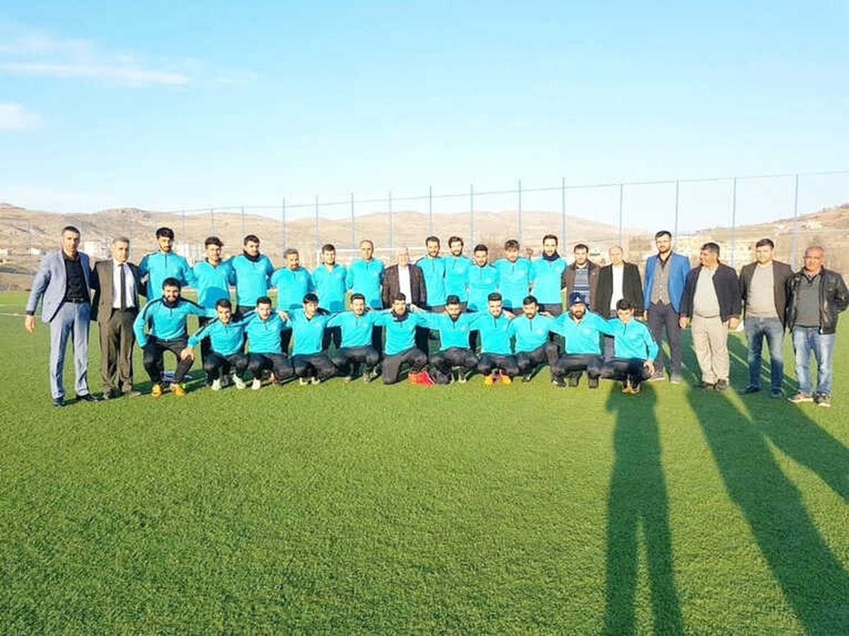 Çermikspora\'a Malzeme Yardımı