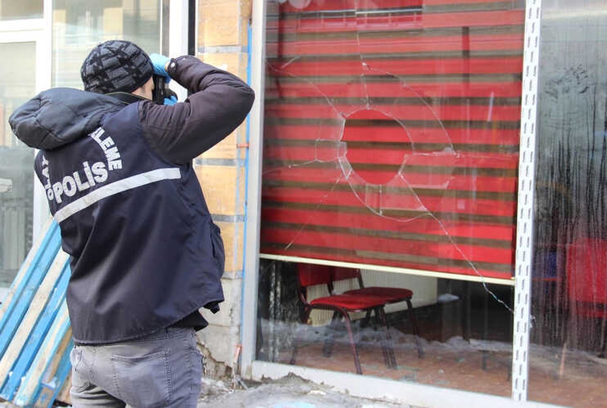 Dükkanlar Kurşunlandı, Esnaf İsyan Etti