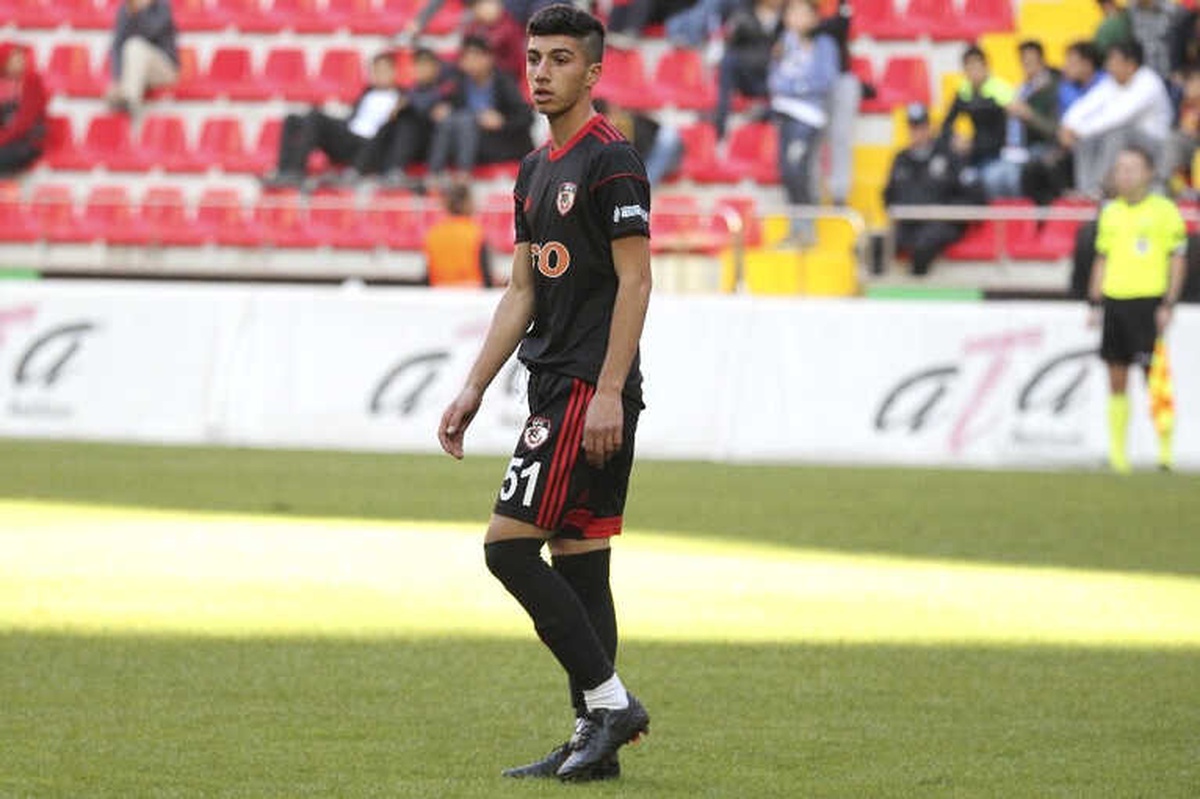 Gazişehir Gaziantepli Genç Futbolcunun Kolu Kırıldı