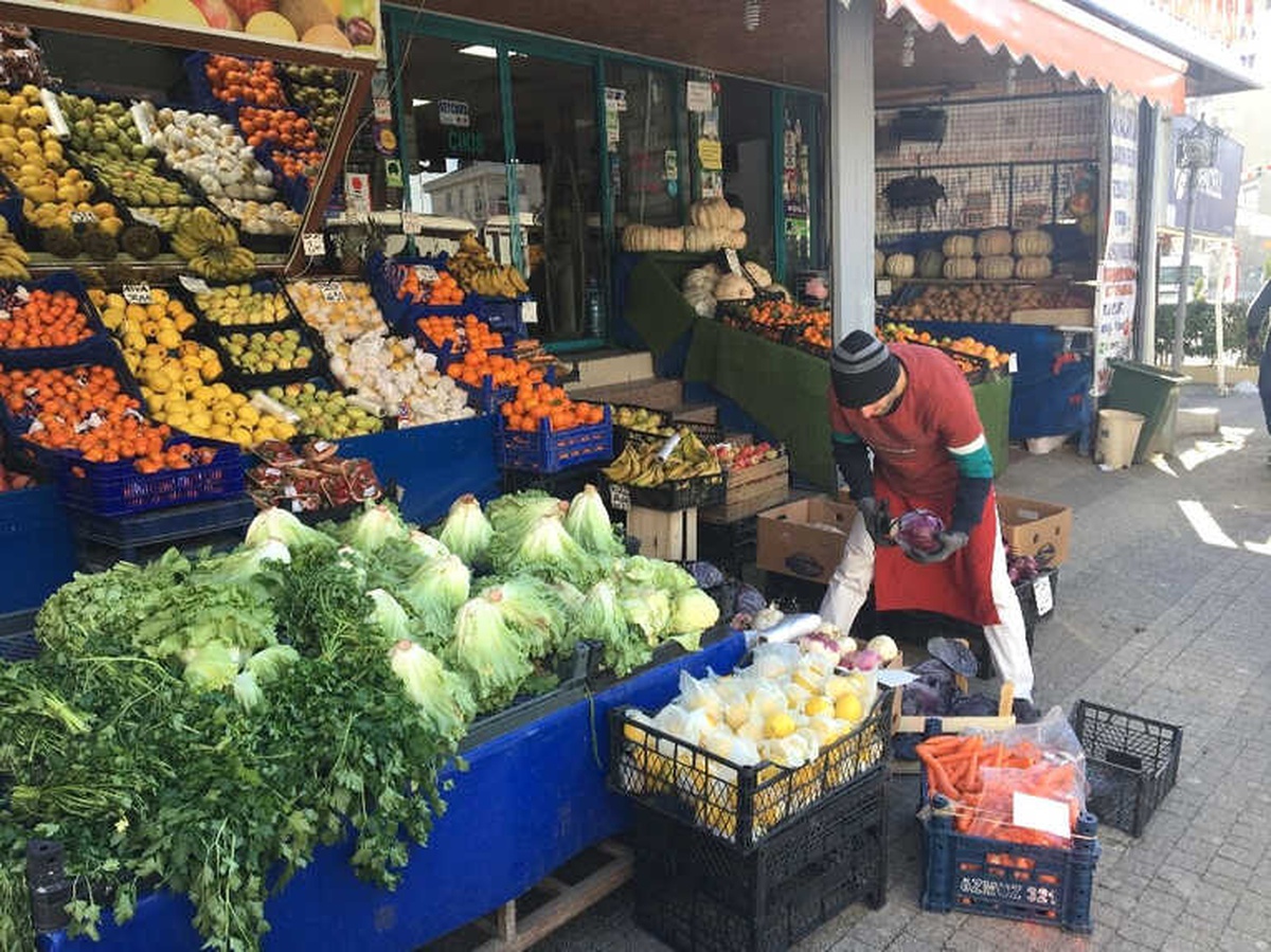 Markete Girmeye Çalışan Hırsızlarla Karşı Karşıya Geldiler