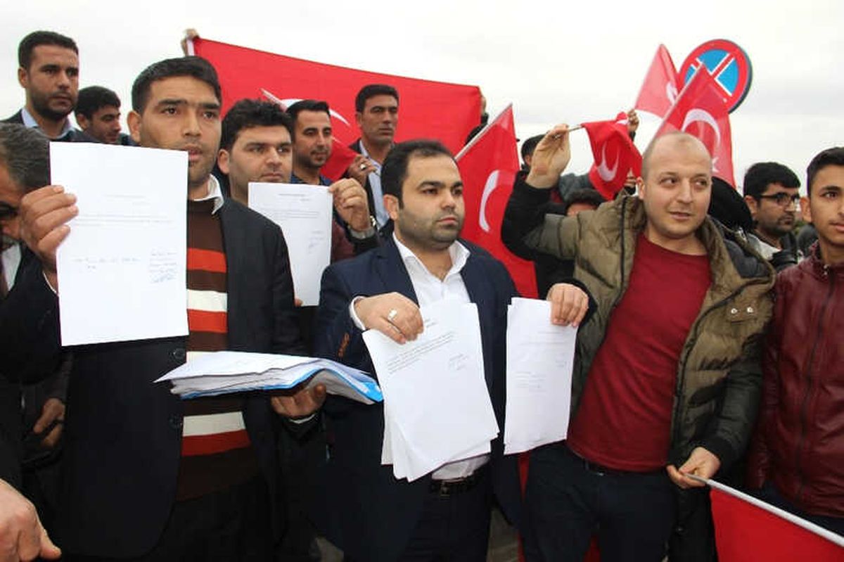 Şanlıurfalı Gençler Afrin\'de Savaşmak İçin Askerlik Şubesine Dilekçe Verdi