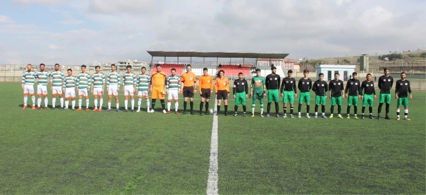 Siirtli Amatör Lig Maçına Çıkan Futbolcular Afrin\'deki Askerler İçin Dua Etti
