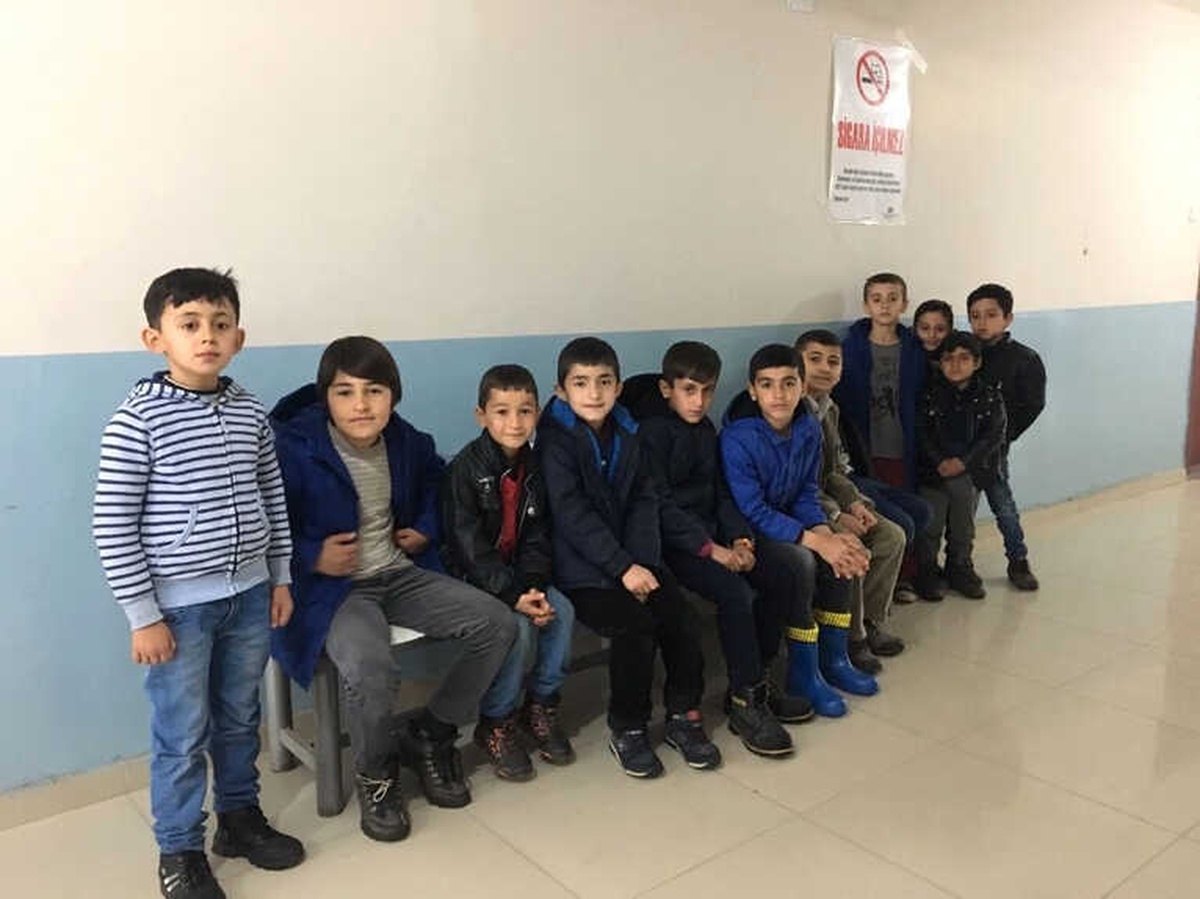 Şırnaklı Çocukların Bayrak Sevgisine Kayıtsız Kalınmadı