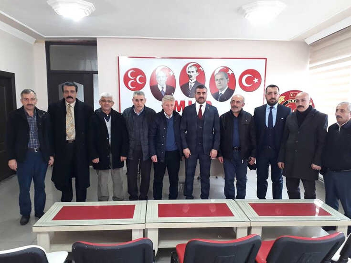 Sivaslılar Derneği\'nden MHP\'ye Ziyaret