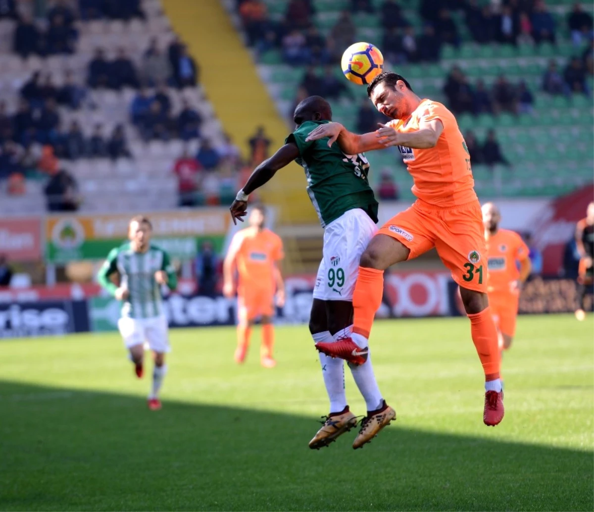 Süper Lig: A. Alanyaspor: 3 - Bursaspor: 1 (Maç Sonucu)