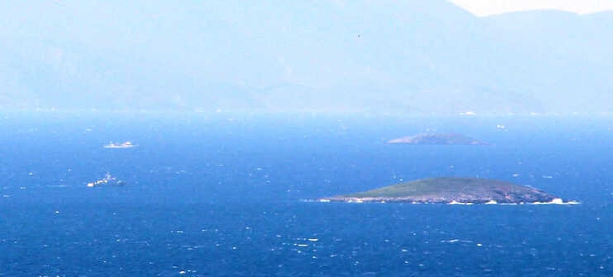 Türk Askerini Görünce Geri Çekildiler