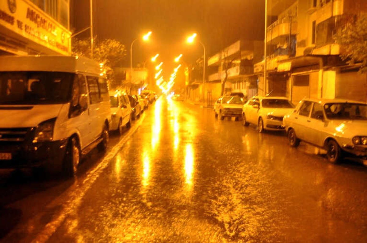 Yağmur Duasına Çıkılan Akçakale\'de Gece Boyunca Rahmet Yağdı