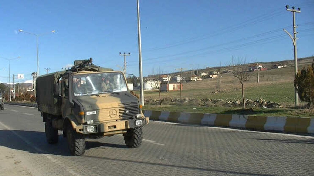 Afrin\'e Askeri Sevkiyat Devam Ediyor