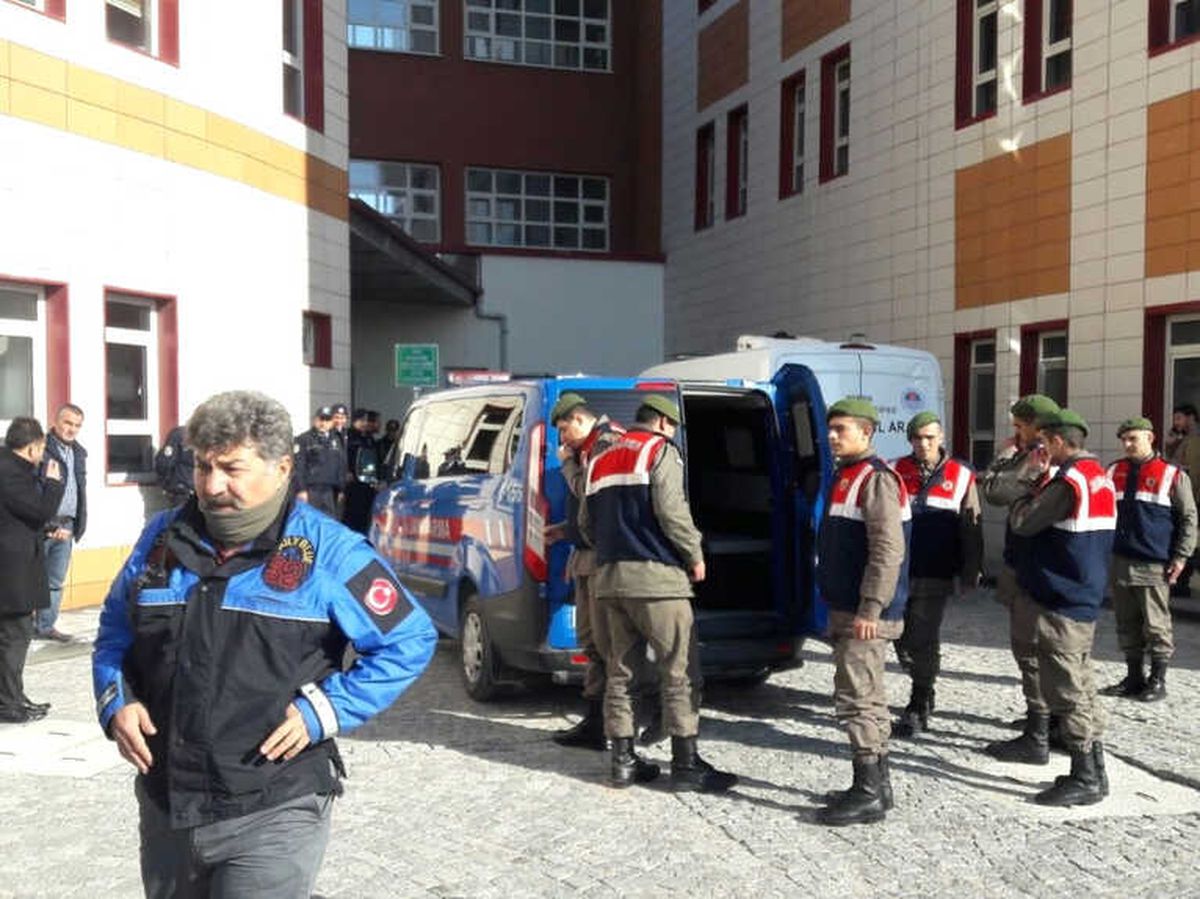 Afrin Şehidinin Cenazesi Helikopterle Mersin\'e Getirildi