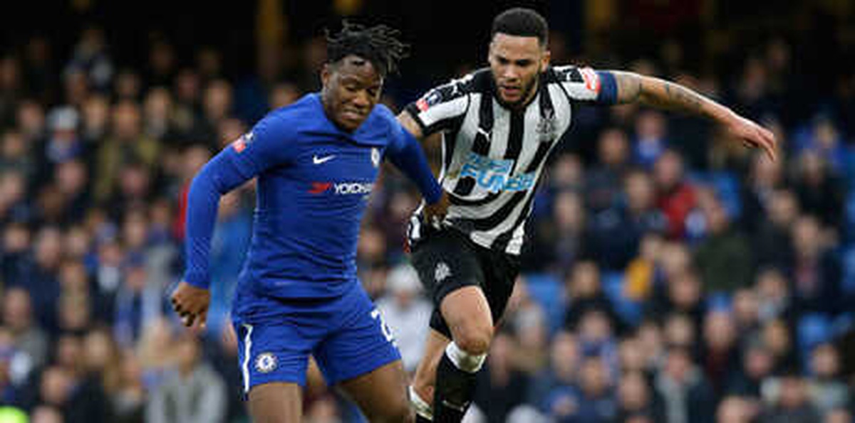 Chelsea ve Manchester City Tur Atladı