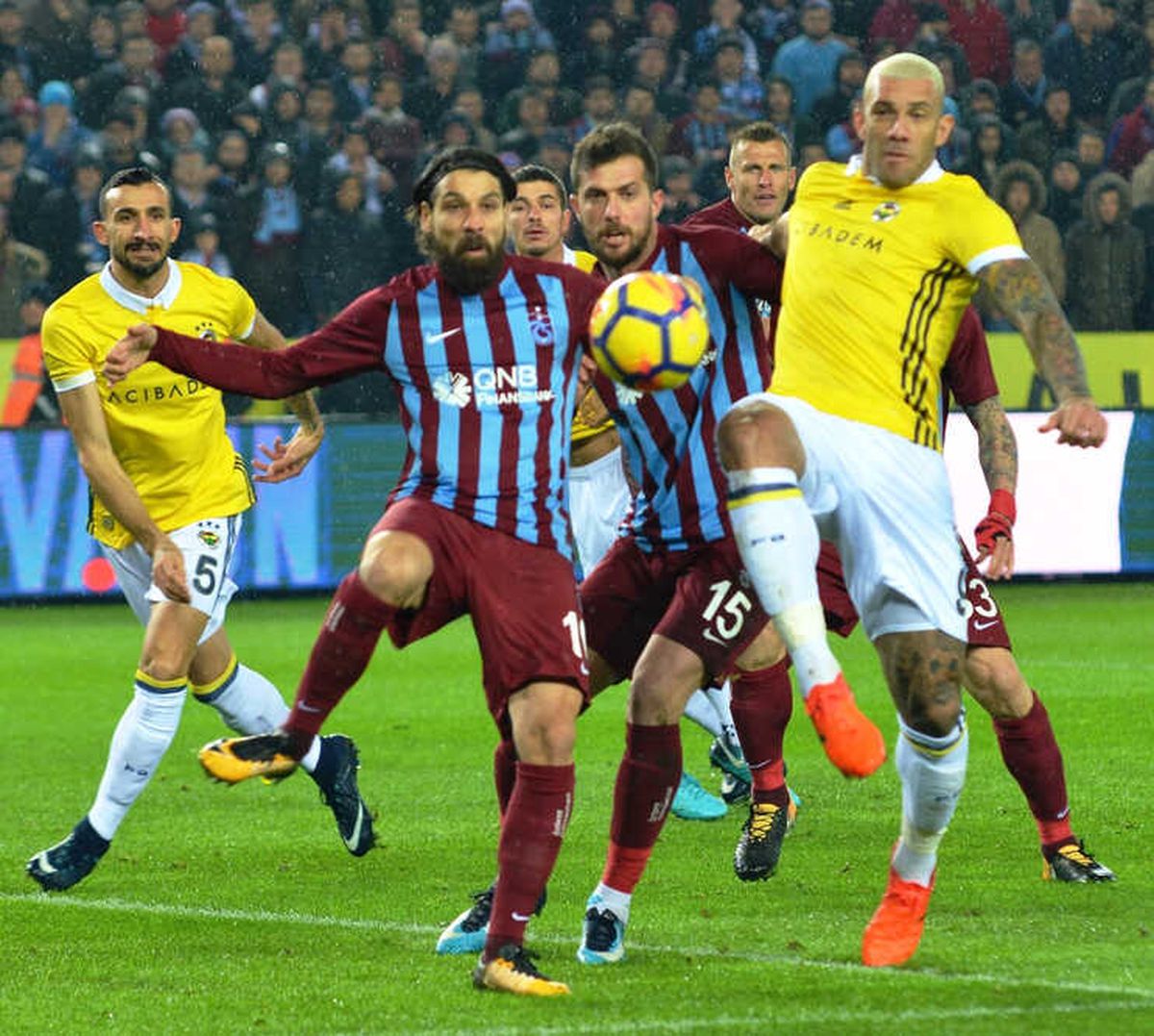 Dev Maçta İlk Yarıda Gol Yok