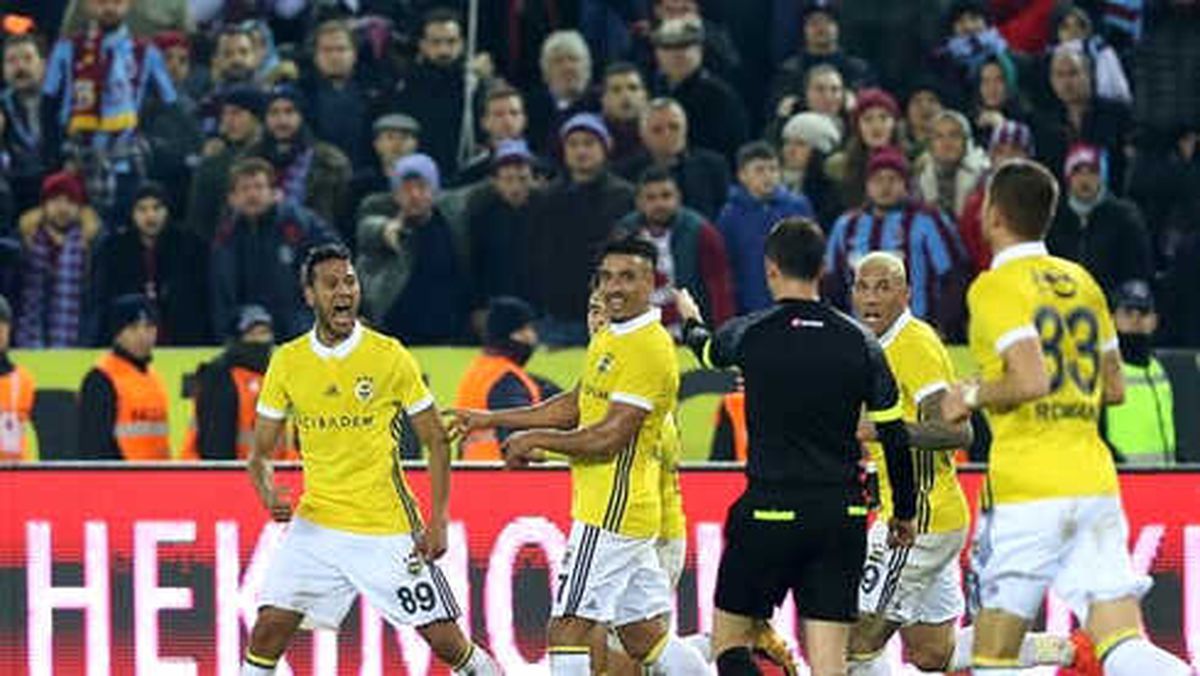 Fenerbahçe, Yenilmemezlik Serisini Sürdürdü