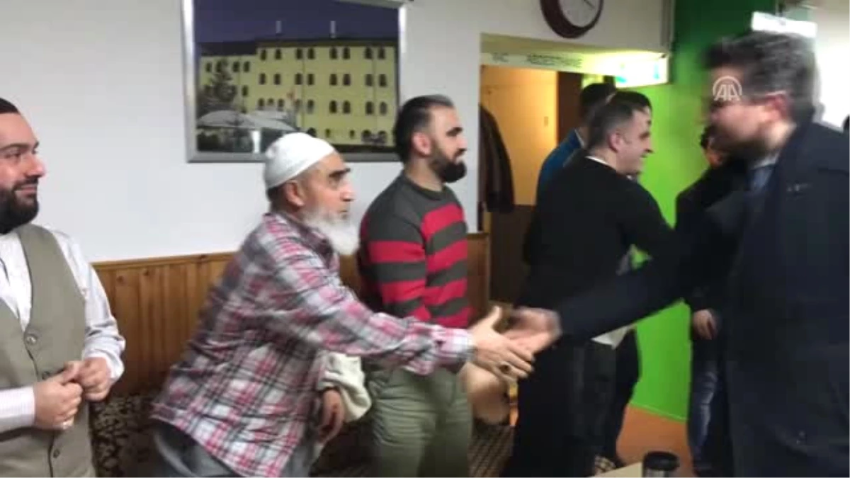 Hollanda\'da Saldırıya Uğrayan Camiye Denk Partisinden Ziyaret
