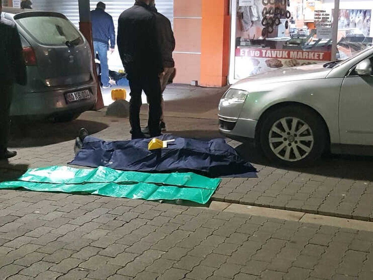 Kasap\'ta Tartışma Kanlı Bitti: 2 Ölü
