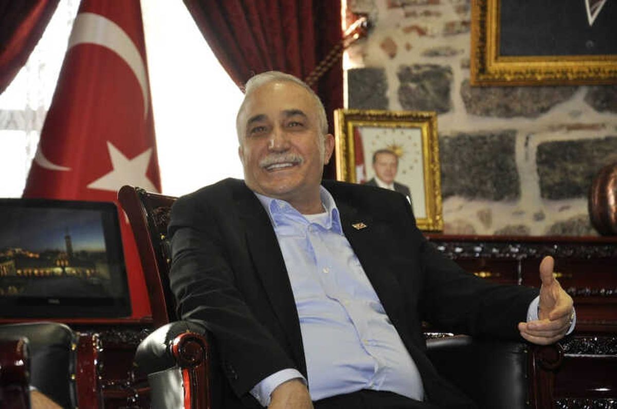 Onların Paçavralarını Başlarına Çarpacağız"