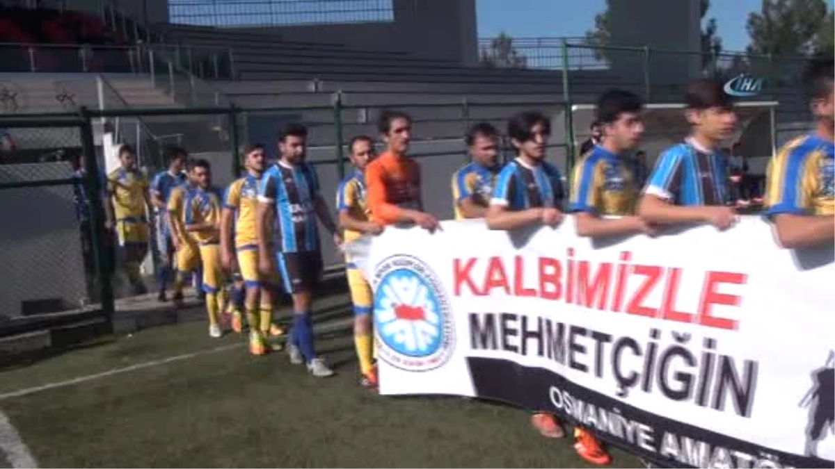 Osmaniyeli Futbolculardan \'Zeytin Dalı Harekatı\'na Pankartlı Destek