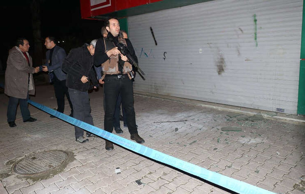 Polis Karakolu Yakınına Eyp Atıldı